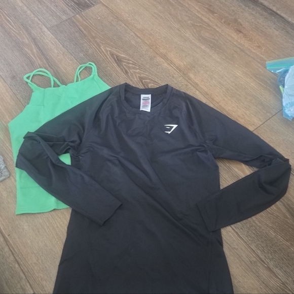 Gym Shark Green Tank Top and Black Long Sleeve Shirt Bundle Of 2  Size M - Picture 3 of 4